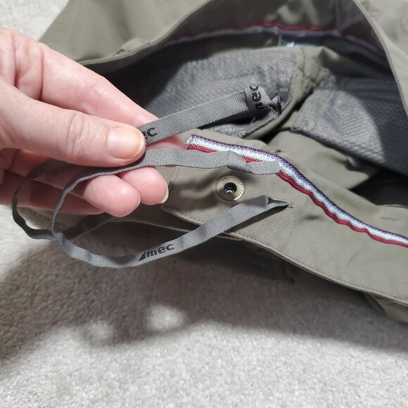 MEC Lightweight Hiking Shorts Gorpcore Nylon Blend Olive Green Women's 6 x 8" - Picture 4 of 13